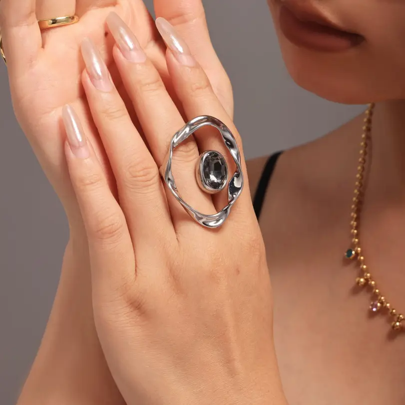 Anillo hipérbole geométrico de giro Irregular con diamantes de imitación grandes para mujer, anillos estéticos impermeables chapados en oro de 18k para mujer 6