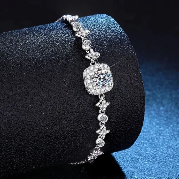 Pulsera de moissanita de platino Real de 18 quilates, pulsera de un quilate PT950, bolso cuadrado, pulsera de estrella y luna, joyería de boda 2