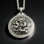 HNSP 316L Acero inoxidable diseño en relieve dragón tótem colgante collar para hombres accesorio de joyería Vintage 1