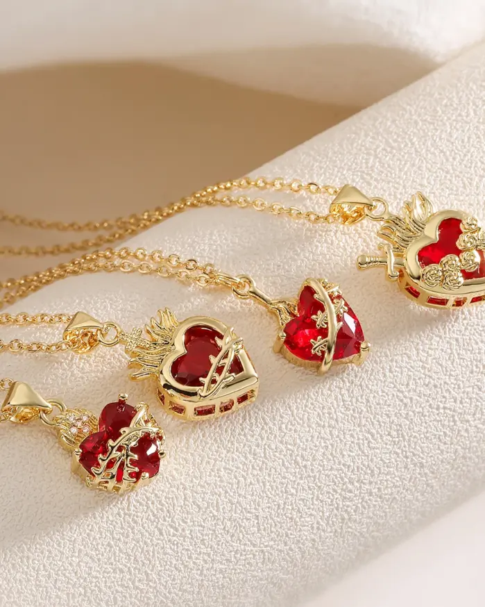 collares con colgante de corazón de cristal rojo con cadena de Color dorado a la moda para mujer, joyería ostentosa 2