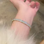 Pulsera dorada de acero de titanio de alta gama que no se decolora, pulsera de circón brillante para mujer, brazalete ligero de lujo de media fila, regalo de joyería 4