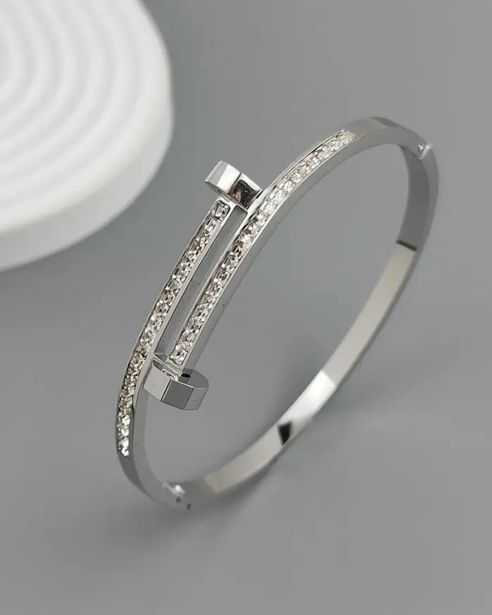 Nueva pulsera chapada en oro de acero inoxidable con circonita para uñas de 18 quilates, pulsera de pareja impermeable de alta calidad, regalo para esposa 2