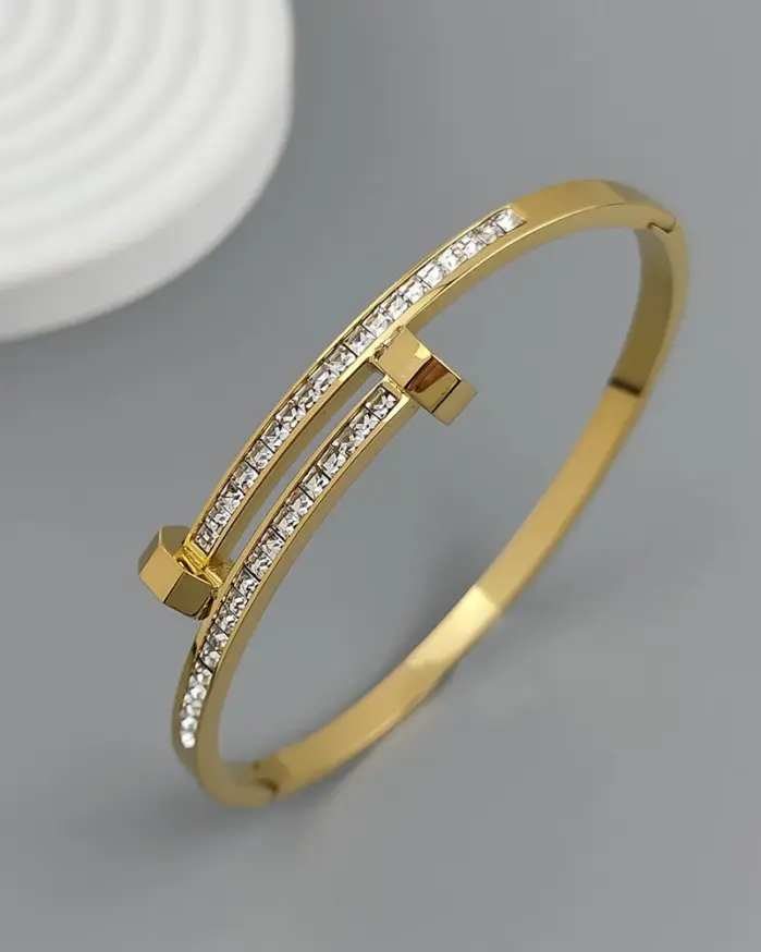 Nueva pulsera chapada en oro de acero inoxidable con circonita para uñas de 18 quilates, pulsera de pareja impermeable de alta calidad, regalo para esposa 1