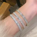 Pulsera dorada de acero de titanio de alta gama que no se decolora, pulsera de circón brillante para mujer, brazalete ligero de lujo de media fila, regalo de joyería 2