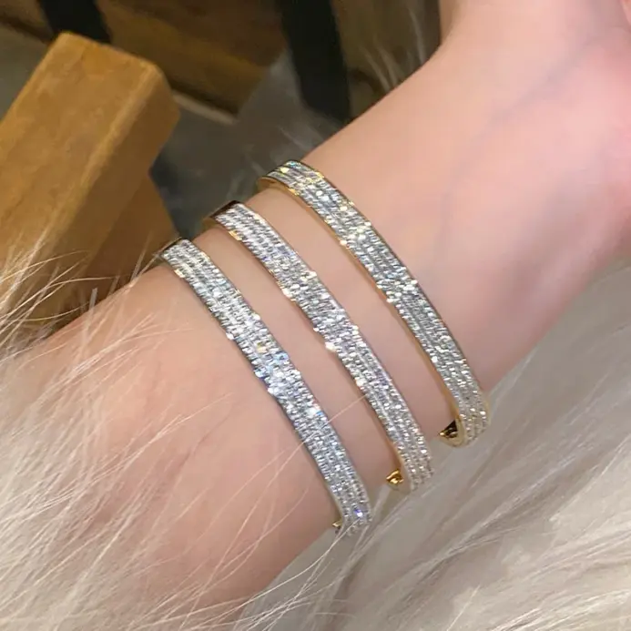 Pulsera dorada de acero de titanio de alta gama que no se decolora, pulsera de circón brillante para mujer, brazalete ligero de lujo de media fila, regalo de joyería 2