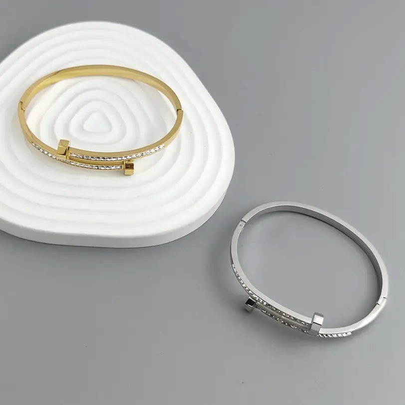Nueva pulsera chapada en oro de acero inoxidable con circonita para uñas de 18 quilates, pulsera de pareja impermeable de alta calidad, regalo para esposa 5