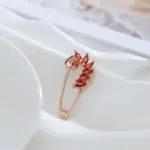 Kinel-broche de circón rojo Natural para mujer, broche fino de oro rosa 2022, joyería creativa de boda, novedad de 585 4