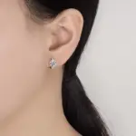 Pendientes de moissanita de 1 quilate para mujer, pendientes simples de cuatro garras de plata pura S925 con diamantes de imitación, joyería de boda de moda 2 Pendientes de moissanita de 1 quilate para mujer, pendientes simples de cuatro garras de plata pura S925 con diamantes de imitación, joyería de boda de moda 2
