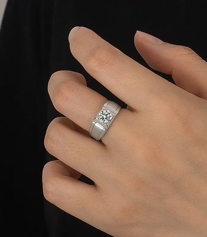 Anillo de moissanita para hombre, 0,5/1CT, plata pura S925, diseño esmerilado, anillo de boda de diamante eterno, joyería de lujo 2