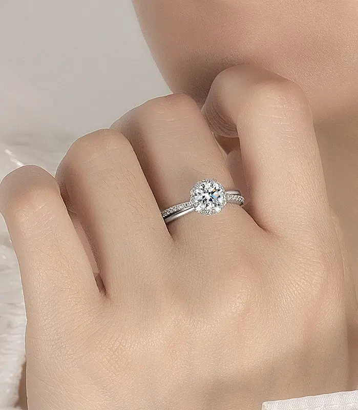 Anillo de moissanita de 1 quilate para mujer, chapado en plata pura S925, oro blanco de 18 quilates, diamante de laboratorio, joyería de boda eterna 2