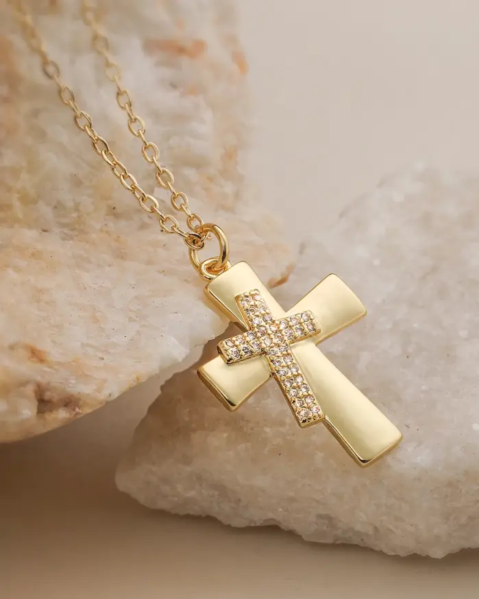 Collares con colgante de cruz de diseño minimalista y elegante para mujer, joyería para fiesta diaria 2