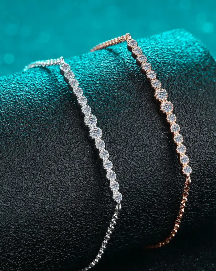 KNOBSPIN D VVS1 Pulseras de moissanita para mujer, pulsera delicada chapada en plata de ley 18k con diamantes de laboratorio redondos de 0,24 quilates GRA S925 2