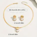 Elegante conjunto de joyería dorada de 3 piezas: collar elegante y pendientes a juego con colgantes de corazón y geométricos, ideal para uso diario 6