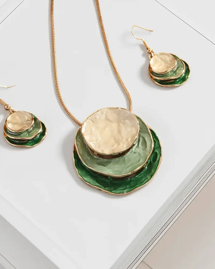 Juego de Joyería Elegante y Moderno de 3 Piezas para Mujer, Collar con Forma de Concha de Colores, Gargantilla Redonda, Aretes para Uso Diario Informal, Regalo 1