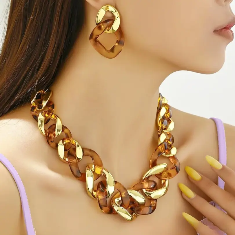 Juego de Joyería Elegante y Moderno de 3 Piezas para Mujer, Collar de Círculo con Cordón, Gargantilla Acrílica Clásica, Aretes para Uso Diario Informal, Regalo 3