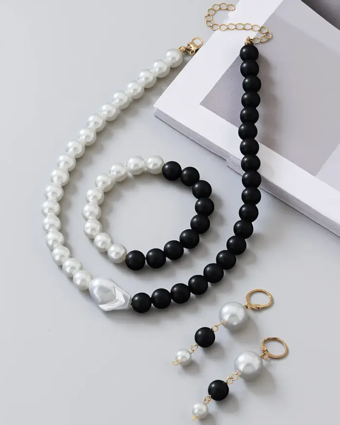 Juego de Joyería Elegante y Moderno de 4 Piezas para Mujer, Collar de Cuentas Retro, Gargantilla en Contraste Blanco y Negro, Aretes para Uso Diario Informal, Regalo 1