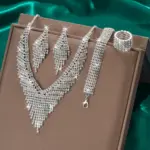 Conjunto de Joyería de Moda 2026: Collar de Pedrería Multicadena Atrevido y Pendientes Brillantes Plateados - Kit Clásico para Fiesta de Graduación 5