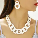Juego de Joyería Elegante y Moderno de 3 Piezas para Mujer, Collar de Círculo con Cordón, Gargantilla Acrílica Clásica, Aretes para Uso Diario Informal, Regalo 2
