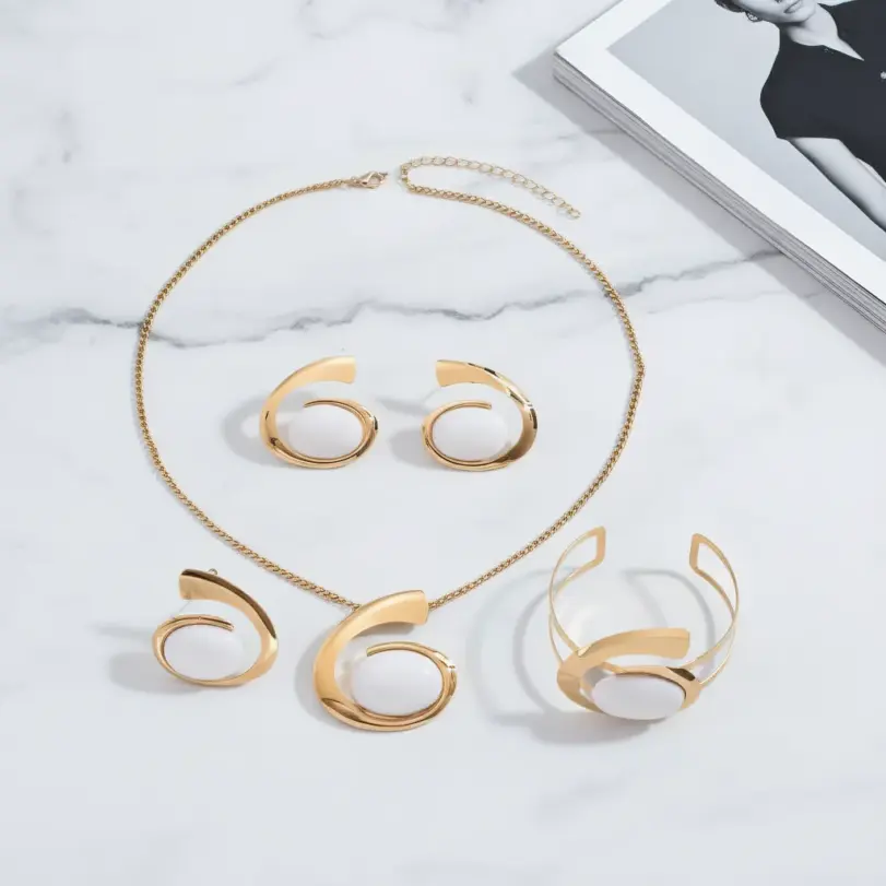 Juego de Joyería Elegante y Moderno de 5 Piezas para Mujer, Collar con Forma de Helix Aspersa, Gargantilla de Metal Clásica, Aretes para Uso Diario en la Playa, Regalo 1 Juego de Joyería Elegante y Moderno de 5 Piezas para Mujer, Collar con Forma de Helix Aspersa, Gargantilla de Metal Clásica, Aretes para Uso Diario en la Playa, Regalo 1