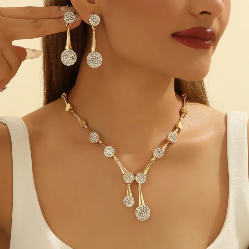 Conjunto de joyería Vintage elegante de 3 uds para collar con forma de gota redonda doble gargantilla de cristal brillante pendientes de boda para novia fiesta 1 Conjunto de joyería Vintage elegante de 3 uds para collar con forma de gota redonda doble gargantilla de cristal brillante pendientes de boda para novia fiesta 1