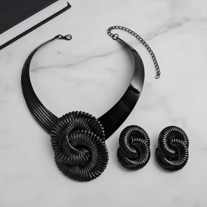 Juego de Joyería Elegante y Moderno de 4 Piezas para Mujer, Collar de Hilo Trenzado Geométrico, Gargantilla de Metal Negro, Pendientes para Uso Diario Informal, Regalo 1 Juego de Joyería Elegante y Moderno de 4 Piezas para Mujer, Collar de Hilo Trenzado Geométrico, Gargantilla de Metal Negro, Pendientes para Uso Diario Informal, Regalo 1