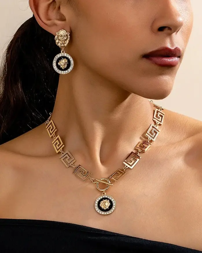 3 uds nueva joyería barroca real de moda para mujer accesorios de fiesta conjunto de pendientes y collar de cristal con cabeza de león de lujo 1