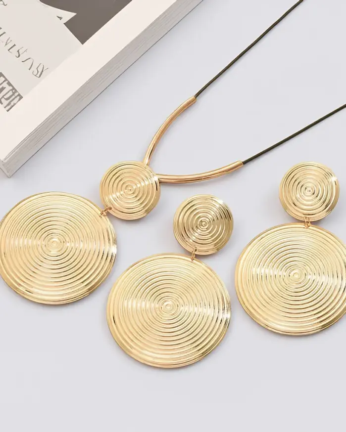 Juego de Joyería Elegante y Moderno de 3 Piezas para Mujer, Collar Geométrico Circular, Gargantilla de Metal Dorado Clásico, Aretes para Uso Diario Informal, Regalos 1