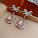 Juego de Joyería Vintage Elegante de 3 Piezas para Mujer, Collar con Lazo Rosa y Diamantes de Imitación, Gargantilla de Cristal Brillante, Pendientes de Novia para Boda y Fiesta 5
