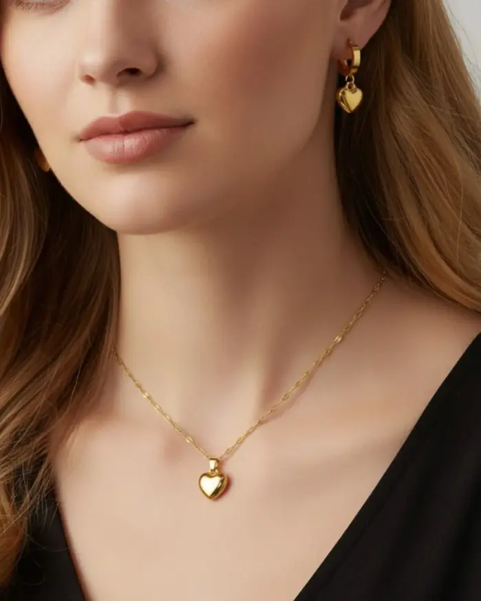 Juego de Joyería de Corazón Hinchado Dorado 2026 de 4 Piezas para Mujer, Collar de Cadena Satélite, Aretes Huggie, Regalo de Joyería Delicada con Corazón para Mujer 2