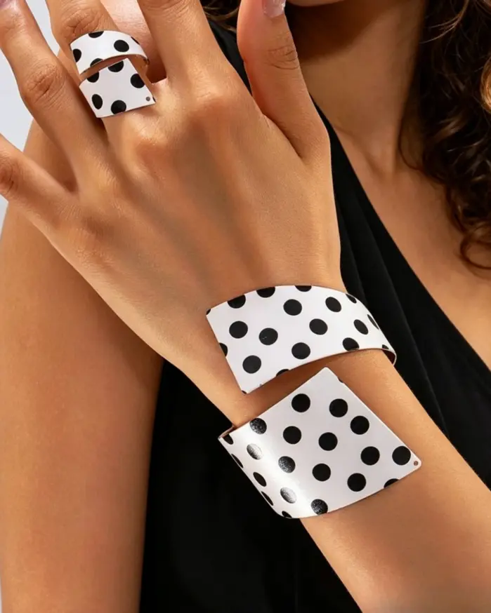 Juego de 2 Anillos de Pulsera con Diseño de Puntos Blancos y Negros, Estilo Minimalista, Abiertos, para Mujer, Accesorio Diario para Vacaciones 1