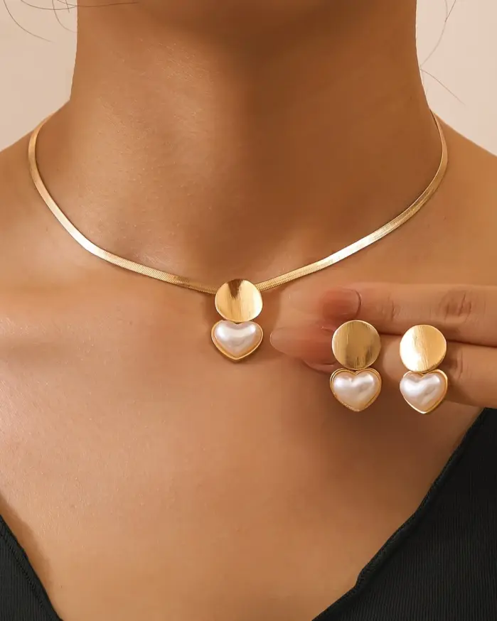 Conjunto de joyería Vintage elegante para mujer, collar Circular con forma de corazón, gargantilla de cristal brillante, pendientes de boda para fiesta, 3 uds. 2