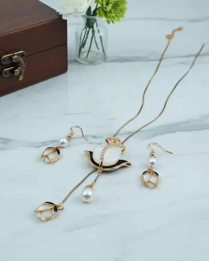 Juego de Joyería Vintage Elegante de 3 Piezas para Mujer, Collar Largo con Diseño de Tulipán, Gargantilla de Cristal Brillante, Aretes para Novia, Boda, Fiesta 2