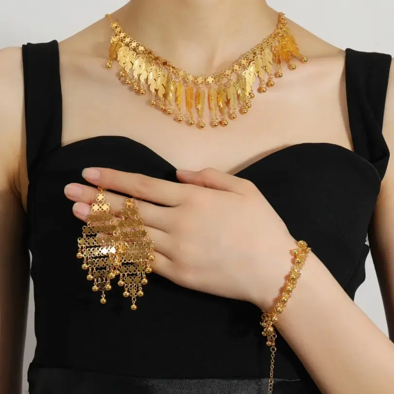 Conjunto de Joyería Boho Chic con Collar Bib, Pendientes Colgantes Glamurosos y Pulsera, Kit de Joyería Floral Único para Damas de Honor, Noche de Gala de Verano 1 Conjunto de Joyería Boho Chic con Collar Bib, Pendientes Colgantes Glamurosos y Pulsera, Kit de Joyería Floral Único para Damas de Honor, Noche de Gala de Verano 1