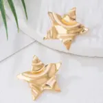 Conjunto de Pendientes Grandes de Moda Avant-Garde Gold Star con Textura Arrugada Única, Anillo Elegante, Colección de Joyería Distintiva para Fiesta 4