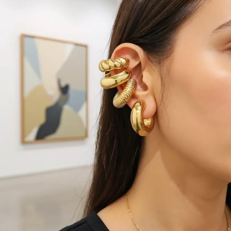 Conjunto de joyería Retro elegante para mujer, Clip dorado para oreja sin agujero para la oreja, uso diario, pulsera de boda nupcial, regalo de fiesta, 4 Uds. 1 Conjunto de joyería Retro elegante para mujer, Clip dorado para oreja sin agujero para la oreja, uso diario, pulsera de boda nupcial, regalo de fiesta, 4 Uds. 1