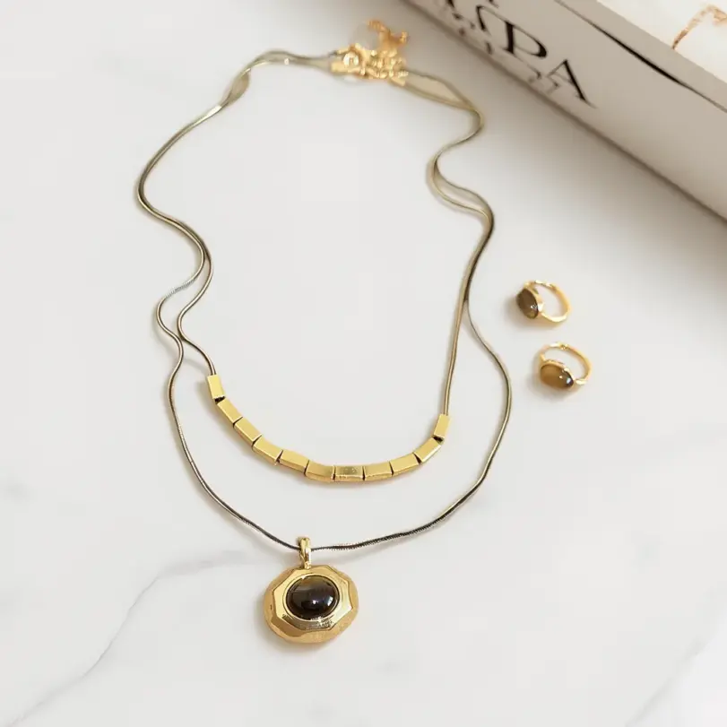 Juego de Joyería Vintage Elegante de 4 Piezas para Mujer, Collar con Gotas de Agua Circulares, Gargantilla de Metal Dorado, Aretes para Uso Diario, Regalo 1 Juego de Joyería Vintage Elegante de 4 Piezas para Mujer, Collar con Gotas de Agua Circulares, Gargantilla de Metal Dorado, Aretes para Uso Diario, Regalo 1