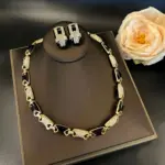 Juego de Joyería Elegante y Moderno de 3 Piezas para Mujer, Collar Estilo Corte en Oro Negro, Gargantilla Clásica, Aretes para Uso Diario Informal, Regalo 2