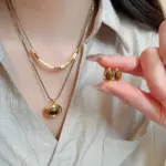 Juego de Joyería Vintage Elegante de 4 Piezas para Mujer, Collar con Gotas de Agua Circulares, Gargantilla de Metal Dorado, Aretes para Uso Diario, Regalo 3