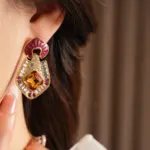 Juego de Joyería Vintage Elegante de 3 Piezas para Mujer, Cadena de Suéter Roja Brillante, Gargantilla de Cristal Brillante, Aretes para Uso Diario, Regalo 4