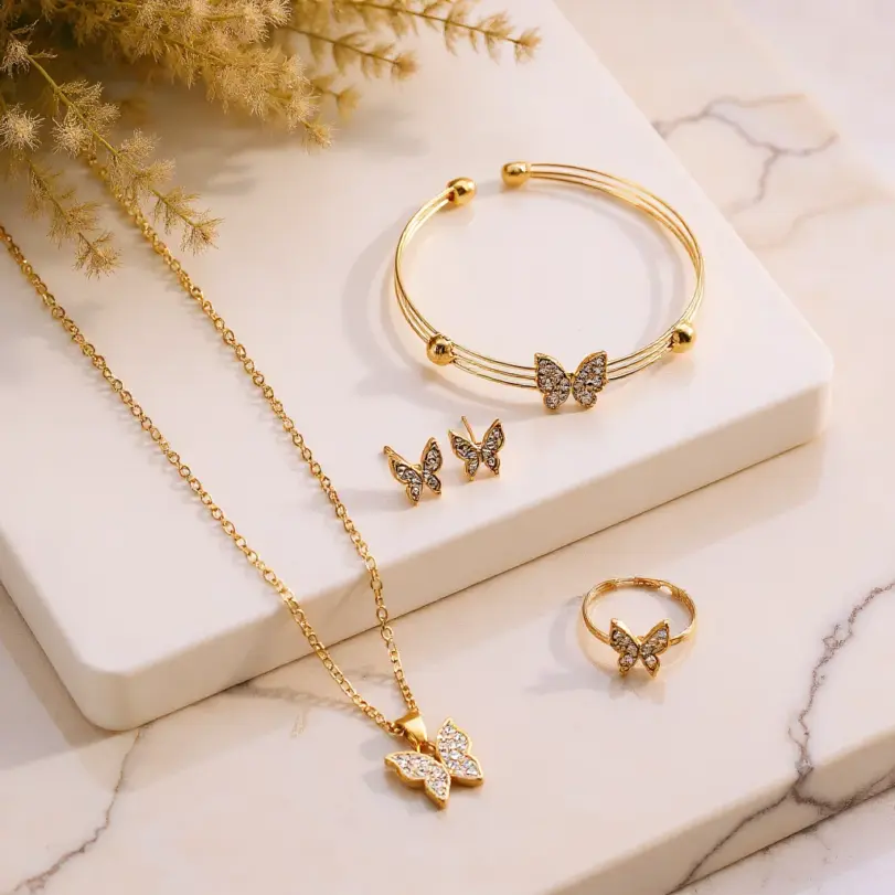 Conjunto de joyería Vintage elegante para mujer, collar de mariposa dorada, gargantilla de cristal brillante, pendientes de boda para fiesta, 4 Uds. 1 Conjunto de joyería Vintage elegante para mujer, collar de mariposa dorada, gargantilla de cristal brillante, pendientes de boda para fiesta, 4 Uds. 1