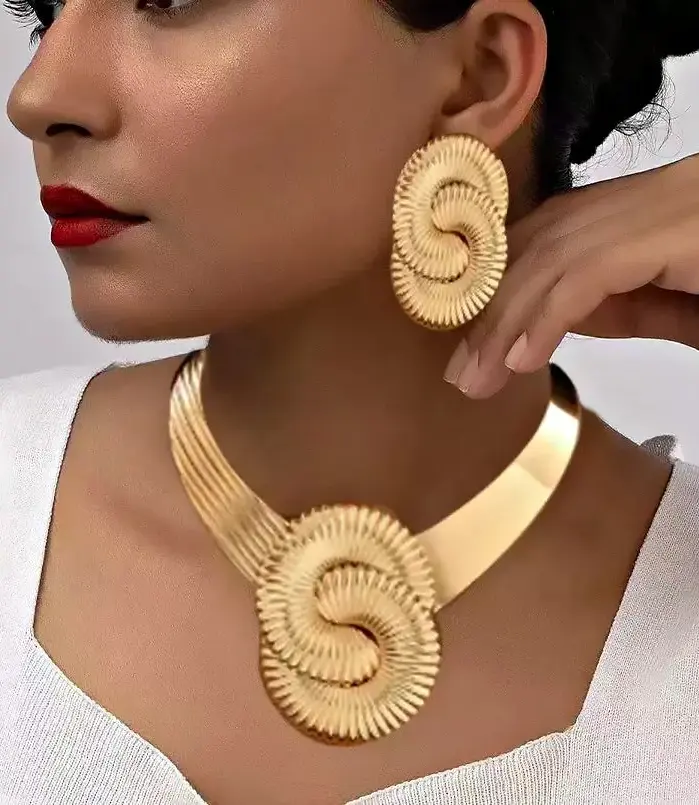 Juego de Joyería Elegante y Moderno de 4 Piezas para Mujer, Collar de Hilo Trenzado Geométrico, Gargantilla de Metal Negro, Pendientes para Uso Diario Informal, Regalo 2