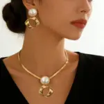 Juego de Joyería Elegante y Moderno de 3 Piezas para Mujer, Collar Circular Irregular, Gargantilla de Metal Clásica, Aretes para Uso Diario Informal, Regalo 3