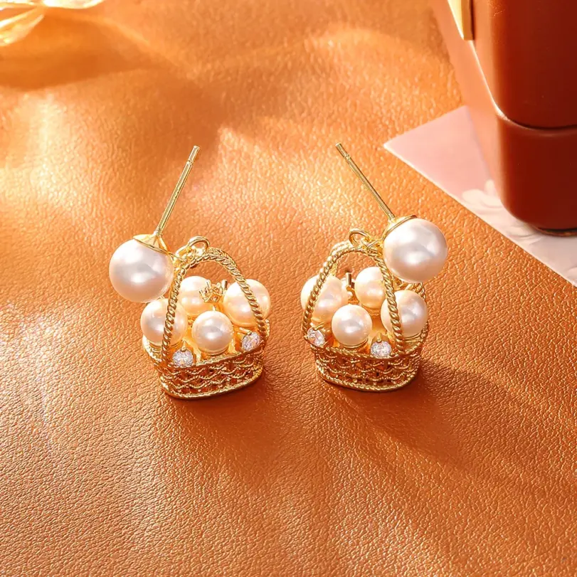 Juego de Joyería Vintage Elegante de 3 Piezas para Mujer, Collar con Diseño de Cesta de Flores Hueca, Gargantilla de Cristal Brillante, Aretes para Novia, Boda, Fiesta 4
