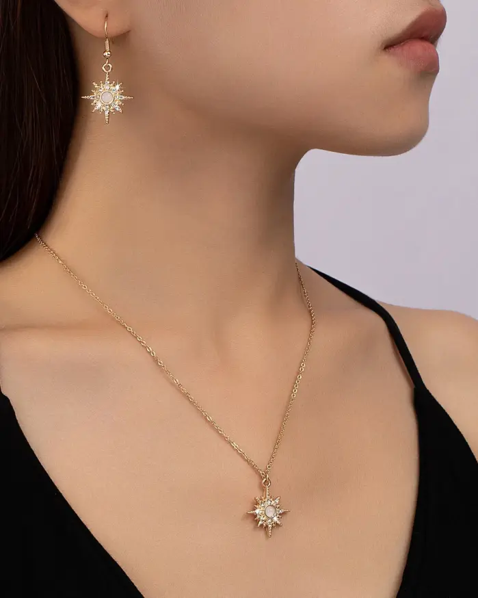 Juego de Joyería Elegante y Moderno de 3 Piezas para Mujer, Collar con Estrella Dorada y Sol, Gargantilla Brillante con Cristales, Aretes para Uso Diario Informal, Regalo 2