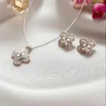 Juego de Joyería Vintage Elegante de 3 Piezas para Mujer, Collar de Perlas con Flores, Gargantilla de Cristal Brillante, Aretes de Novia para Boda, Fiesta 1
