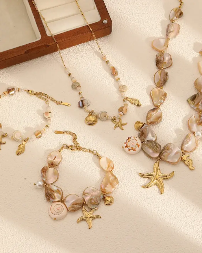 Joyería Bohemia con Estrellas de Mar Doradas, Collar con Perlas Irregulares y Caballitos de Mar, Elegante Colección de Joyería Costera para Fiestas de Verano en la Playa 1