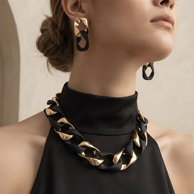 Conjunto de Joyería Negro y Dorado para Mujer, Collar Gargantilla de Cadena de Eslabones Negros Mate y Pendientes, Regalo de Moda Urbana 1 Conjunto de Joyería Negro y Dorado para Mujer, Collar Gargantilla de Cadena de Eslabones Negros Mate y Pendientes, Regalo de Moda Urbana 1