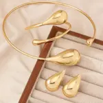 Juego de Joyería Elegante y Moderno de 4 Piezas para Mujer, Collar con Gotas de Agua, Gargantilla de Metal Dorado, Aretes para Uso Diario Informal 4