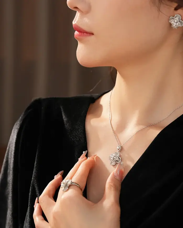 Juego de Joyería Vintage Elegante de 3 Piezas para Mujer, Collar de Perlas con Flores, Gargantilla de Cristal Brillante, Aretes de Novia para Boda, Fiesta 2