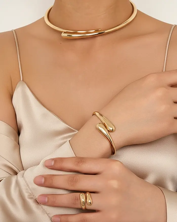 Juego de Joyería Elegante de 2/3 Piezas: Brazalete Abierto Dorado, Collar con Colgante de Lágrima y Anillo Retro para Mujer, Accesorios de Moda, Regalo 2